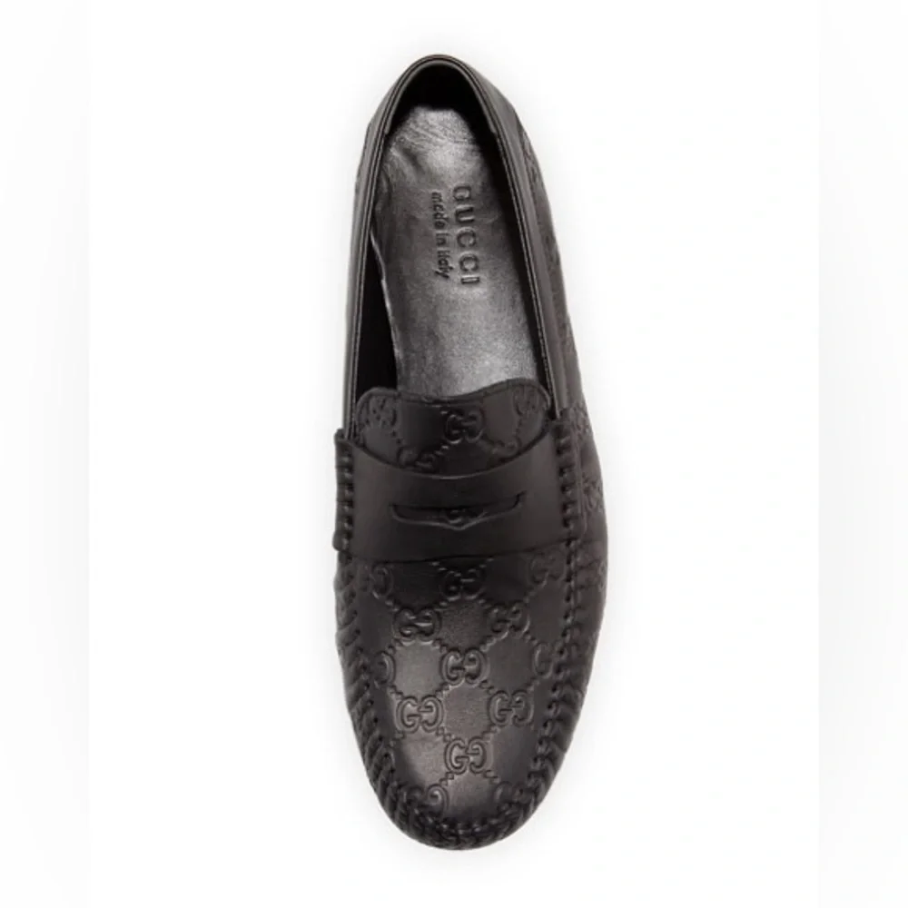 GUCCI Black Leather Logo Embossed Guccissima Drivers